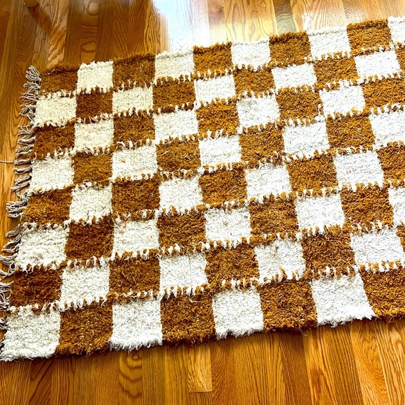 Urban Outfitters Checkerboard Woven Shag Rag Rug 3 x 5 NWT - Picture 8 of 10